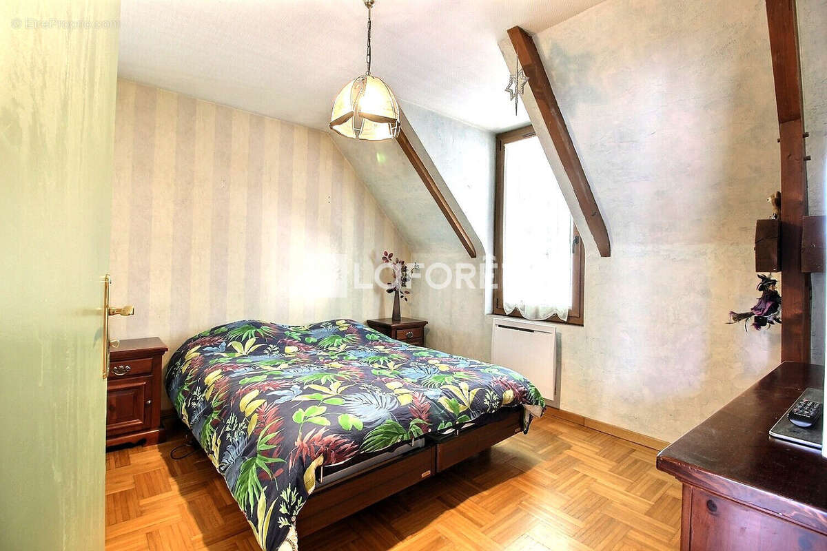 Maison à VILLENEUVE-LA-GARENNE