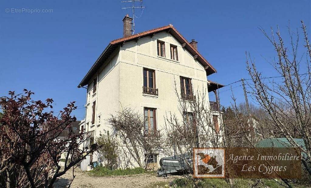 Maison à CHARTRETTES