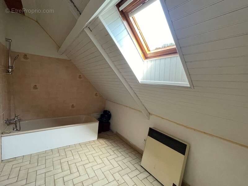 Maison à DECAZEVILLE