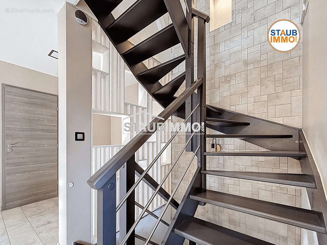 Maison à VILLAGE-NEUF