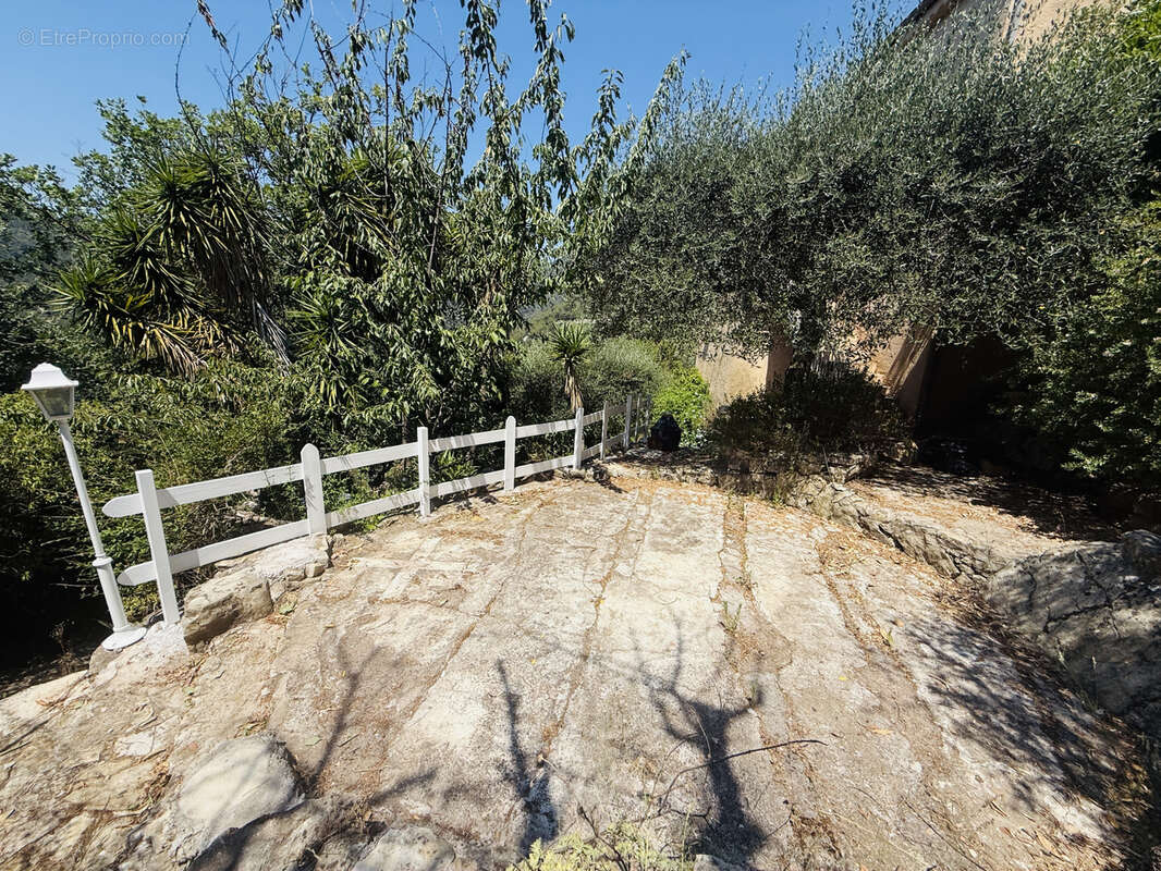 Maison individuelle 106 m2   Drap (06340) - photo 9