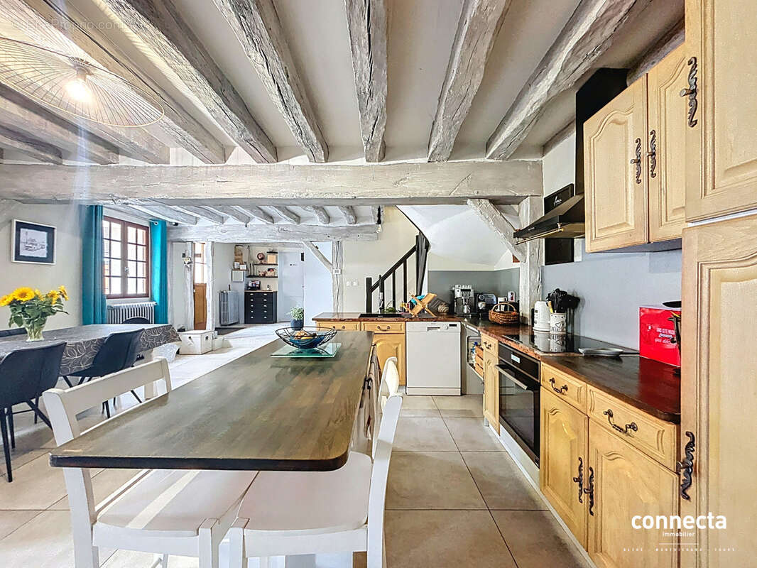 Maison à POCE-SUR-CISSE