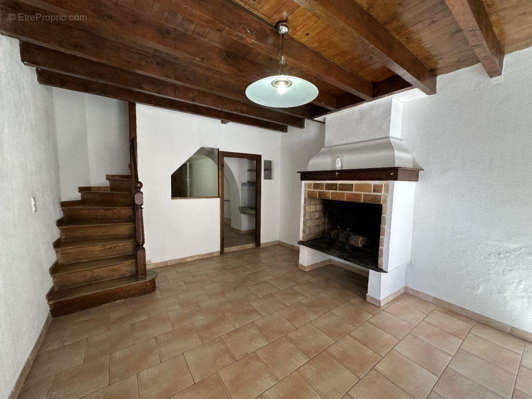 Maison à CAUNES-MINERVOIS