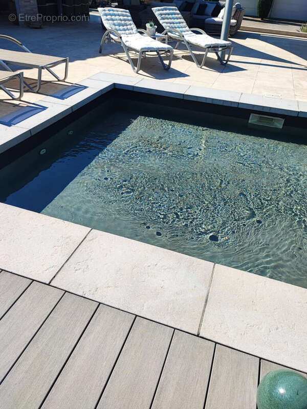 Maison à PERNES-LES-FONTAINES