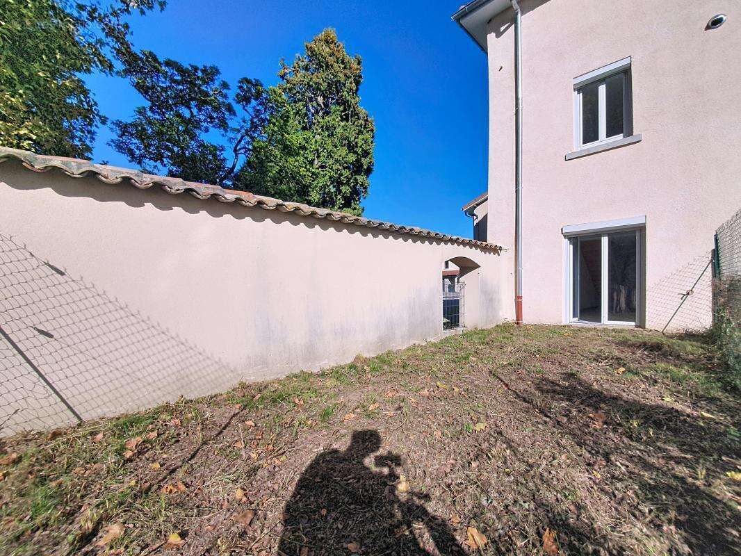 Appartement - 1 chambre - Duplex - Jardin - Stationnement - photo 4