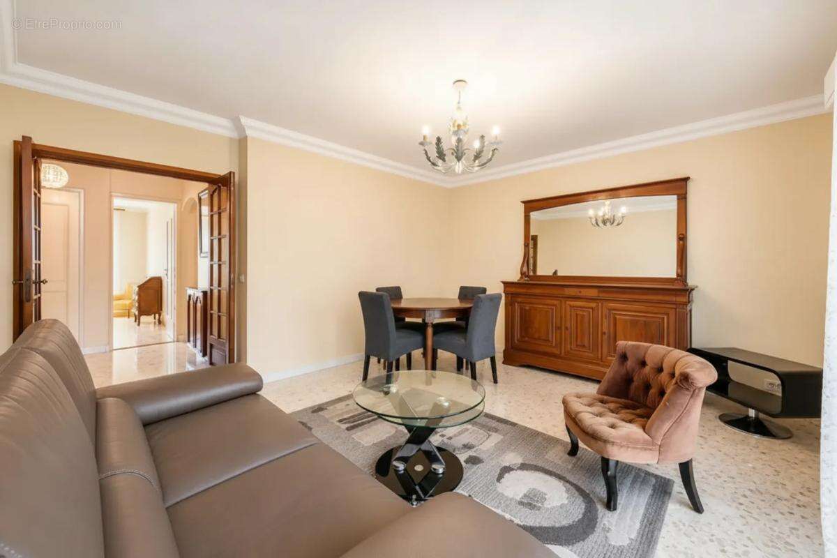 Appartement 3 pièces de 70 m² -  Le Cannet - photo 3