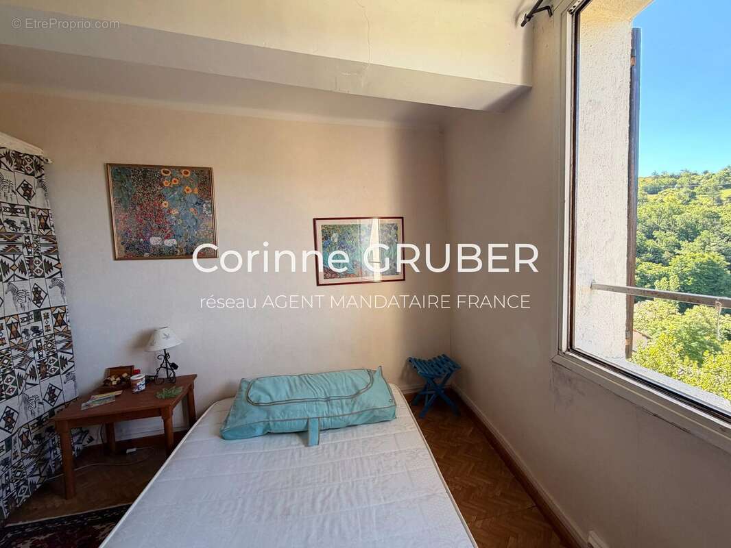 Appartement à THOARD