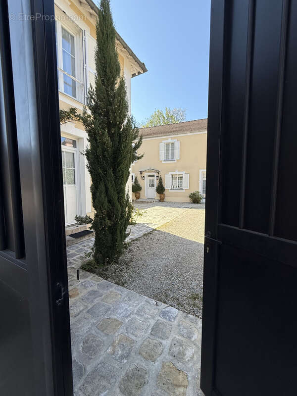 Maison à VULAINES-SUR-SEINE