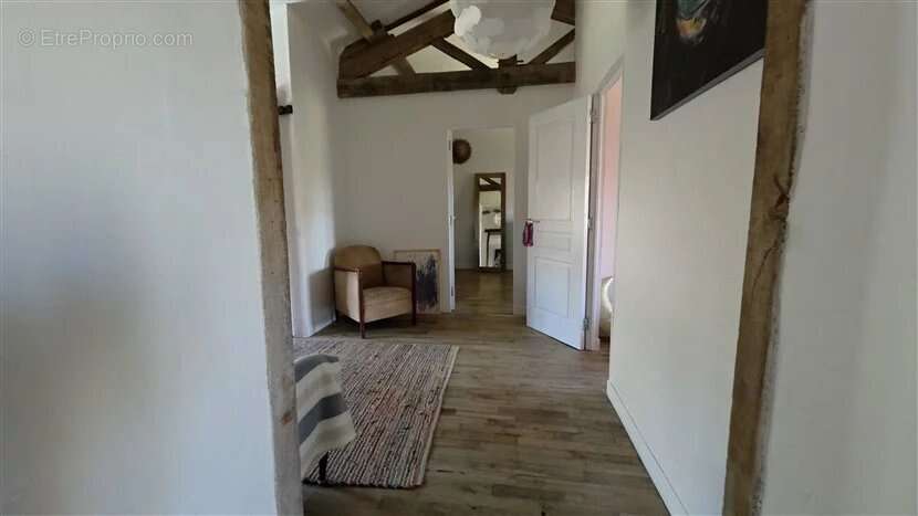 À vendre : maison de campagne de T4, jardins,  granges à Droux (87) - photo 14