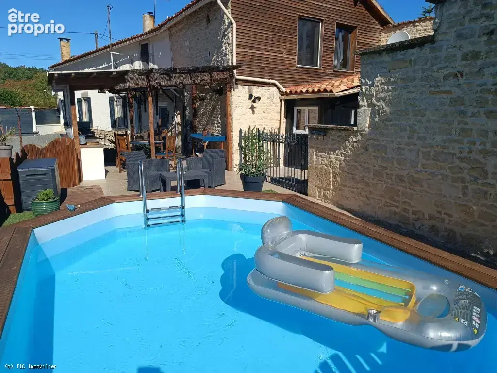 Belle Maison en Pierre avec Piscine, Dépendances et Jardin - photo 30