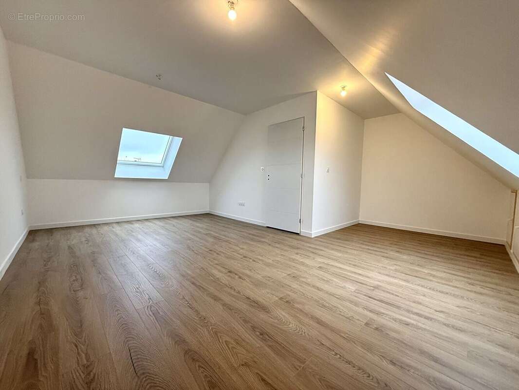 Maison à SACQUENVILLE