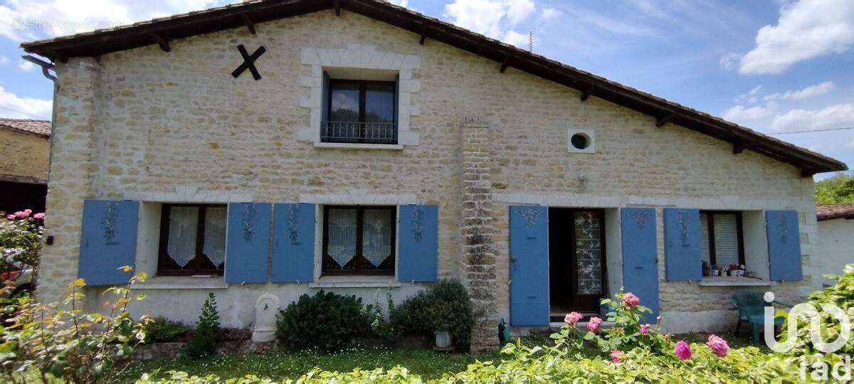 Photo 1 - Maison à SAINT-PIERRE-DE-L'ILE