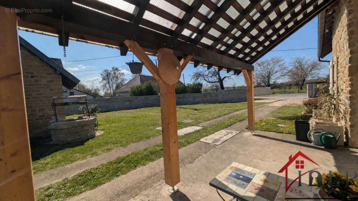 Maison à FRANCHEVILLE