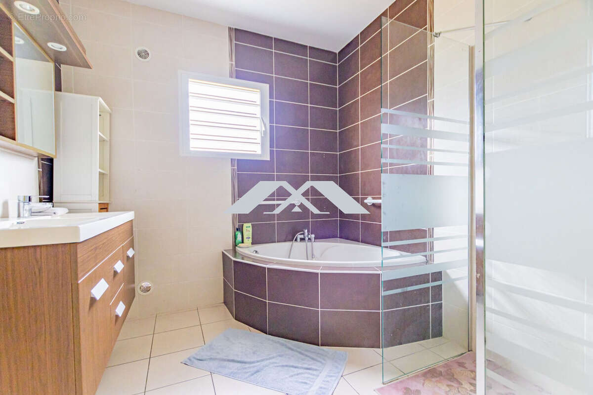 Maison à SAINT-JOSEPH