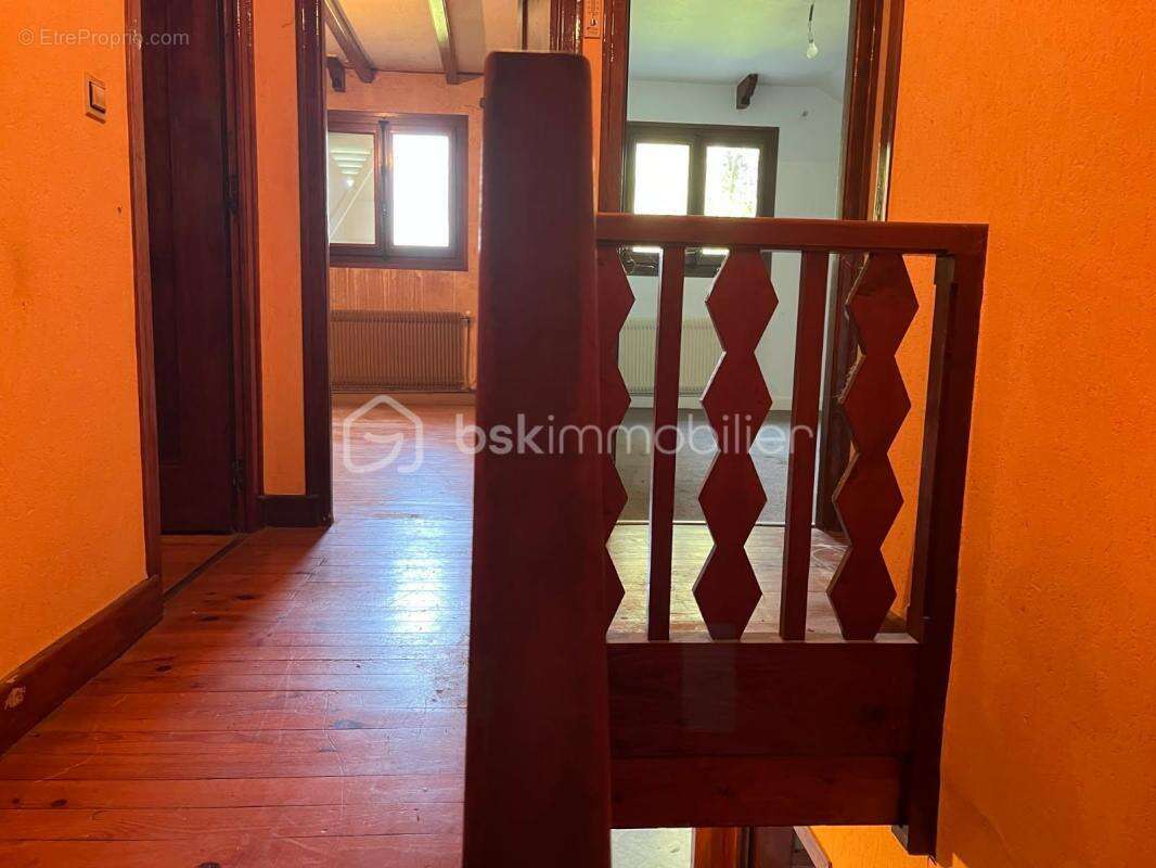 Maison à VIVIERS-DU-LAC