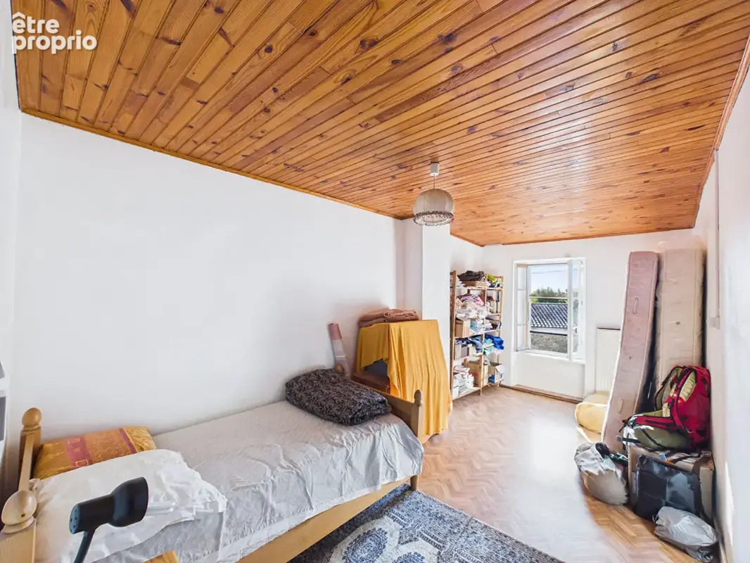 Maison au coeur d'un hameau avec dépendance et vaste terrain à Desaignes - photo 10