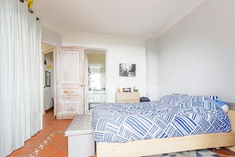 Appartement à VENCE