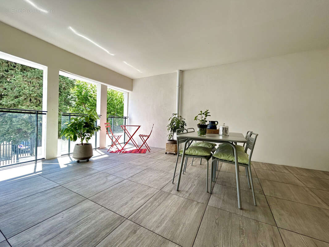 Appartement à MARSEILLE-8E