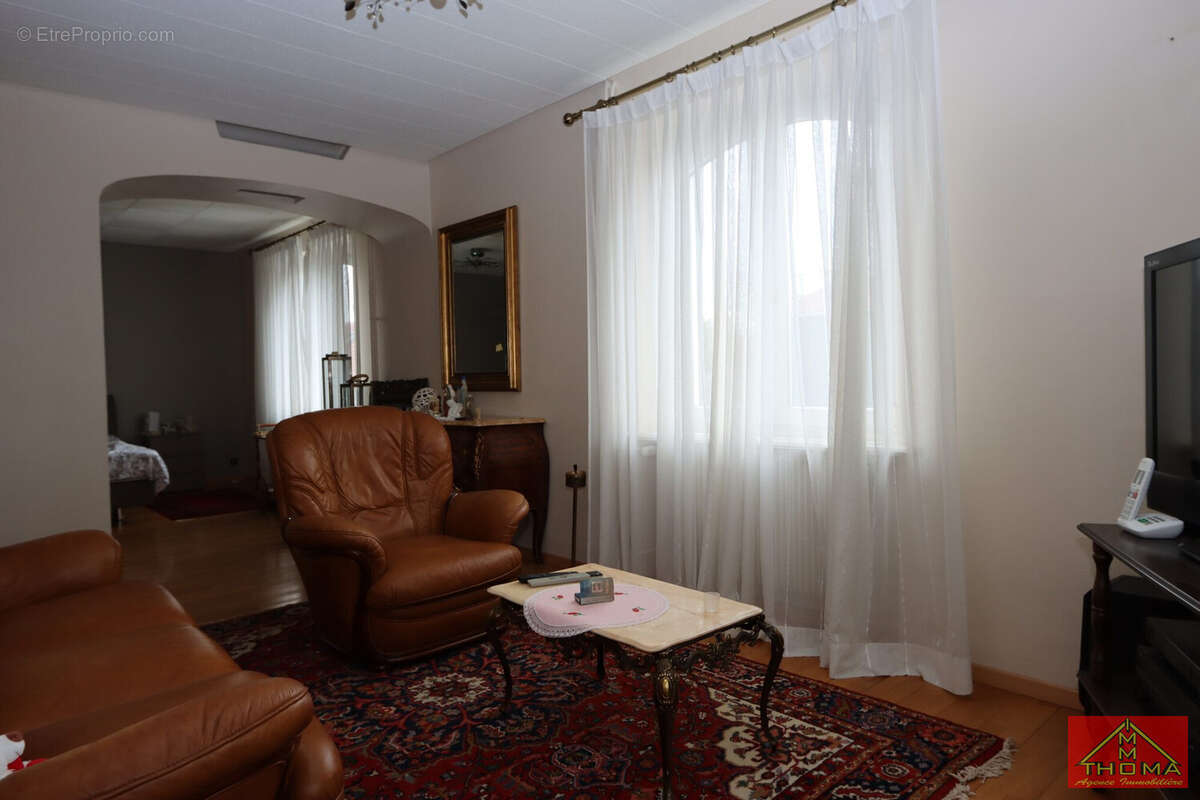 Maison à VILLAGE-NEUF