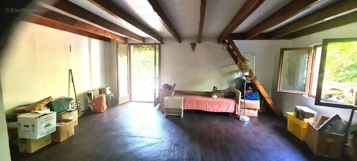 Maison plain-pied et grand jardin arboré - photo 6
