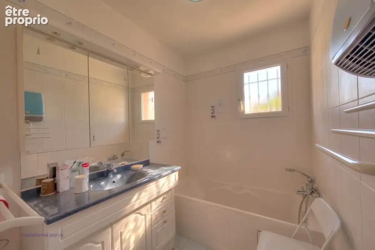 Villa de 5 pièces à vendre à Saint-Raphaël avec piscine et garage double - photo 13