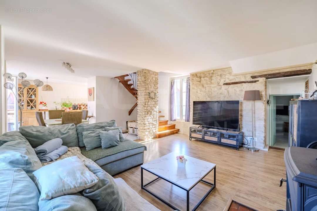 Maison à BOUAFLE