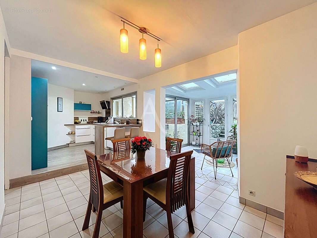 Maison à MORTAGNE-SUR-SEVRE