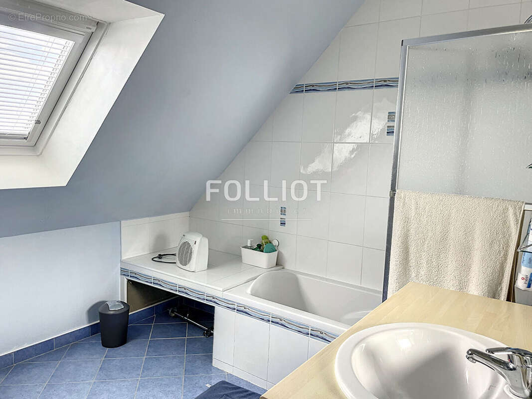 Maison à JULLOUVILLE