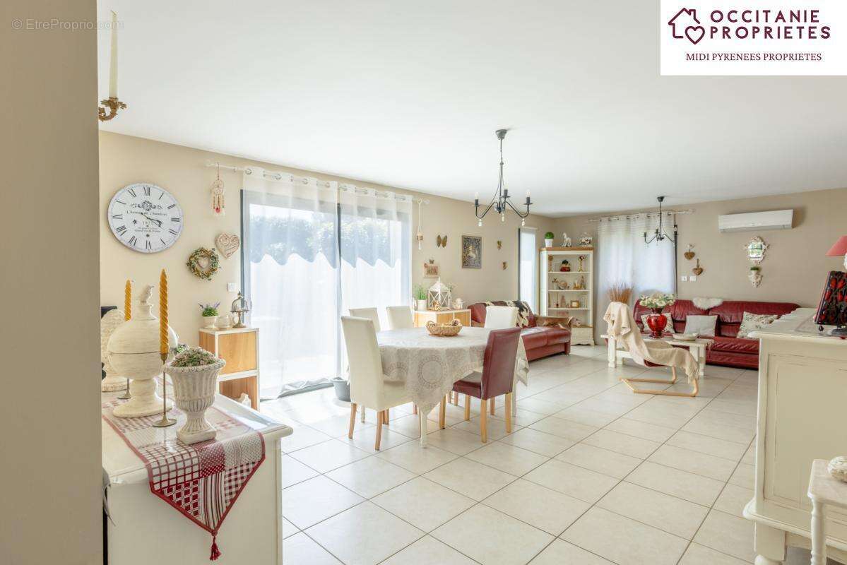 Maison à BOUILHONNAC