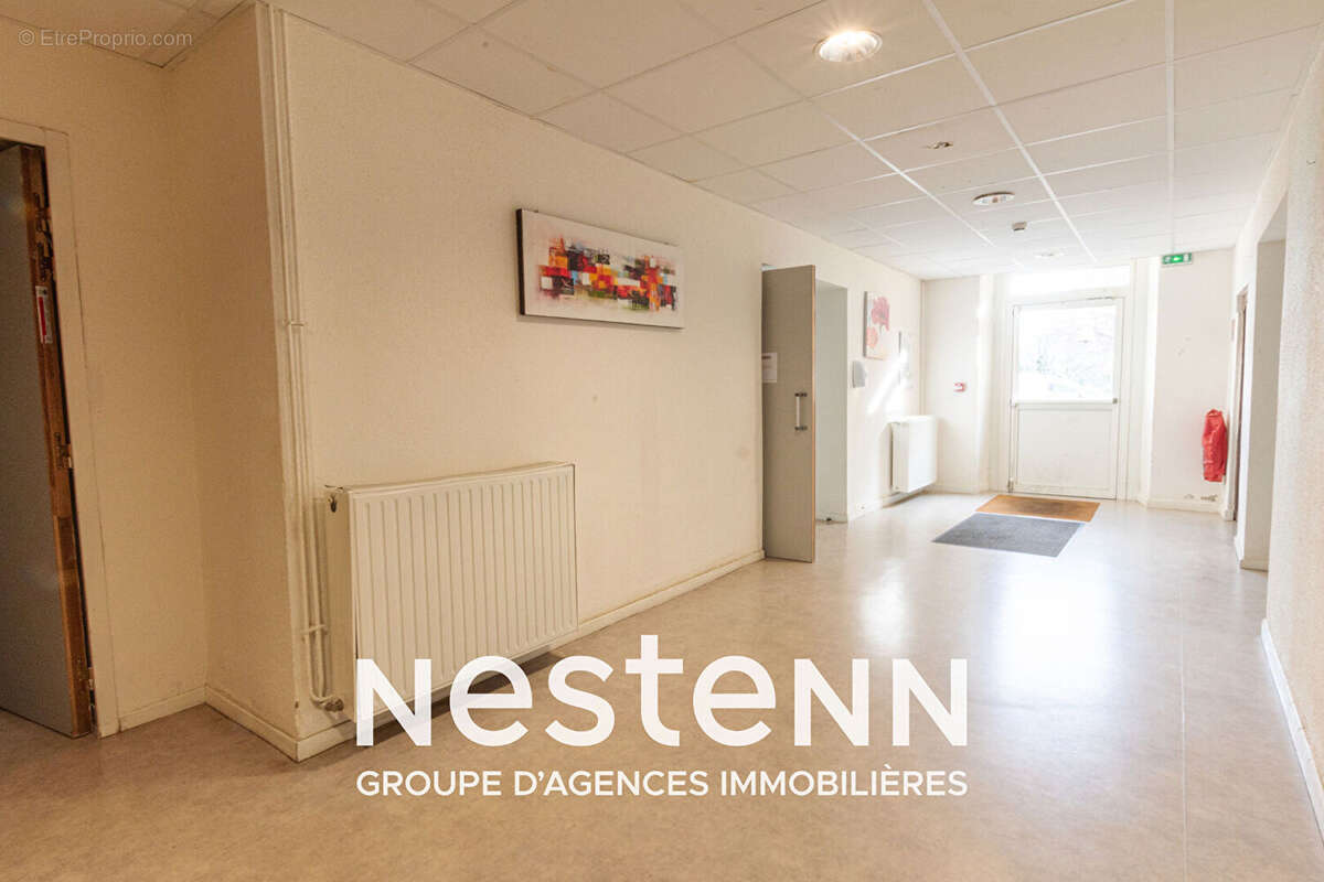 Ensemble immobilier de 8 bâtiments dont 2 maisons, 2300 m2 de surface utile sur 3 hectatres - photo 23