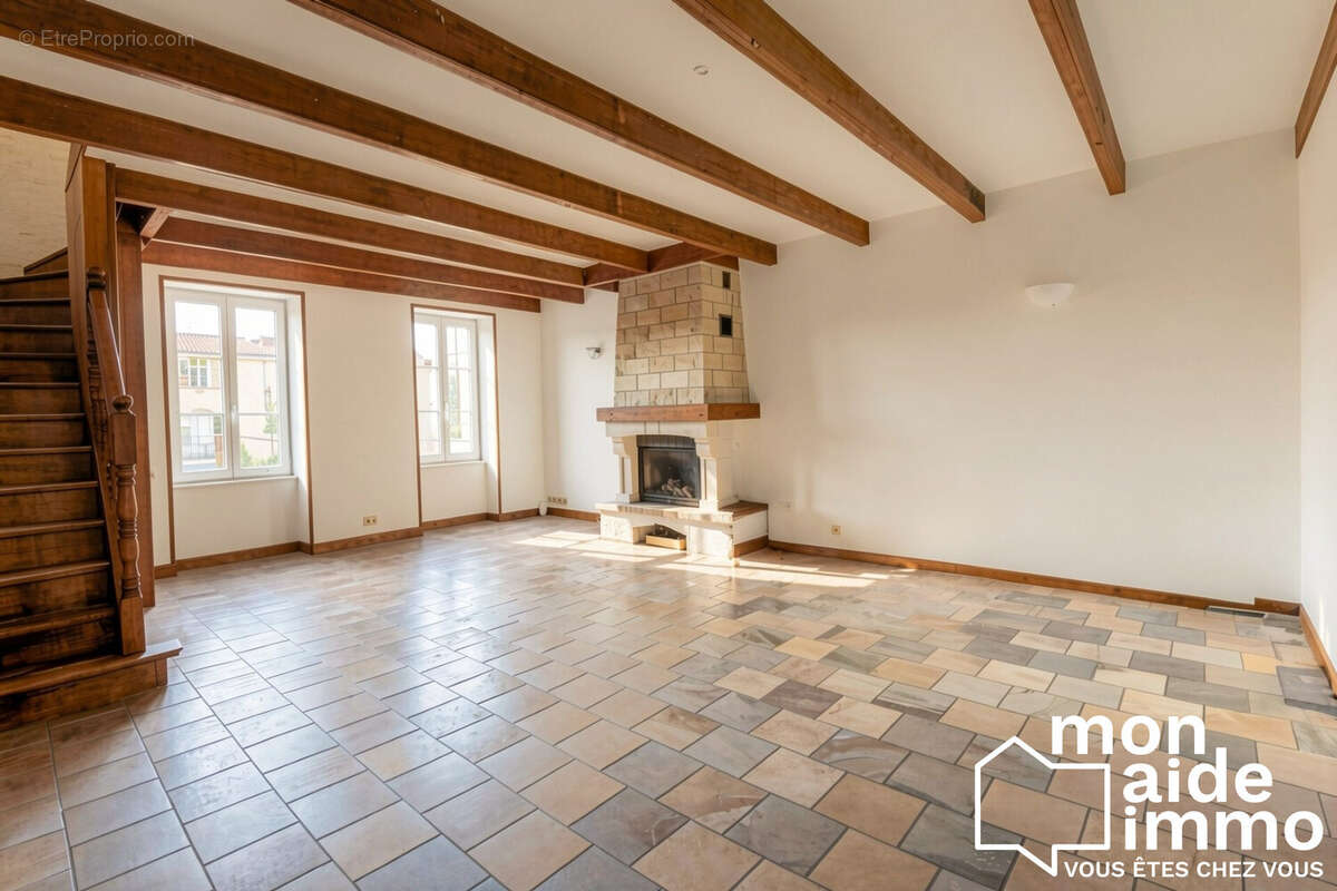 Maison à LA JARRIE