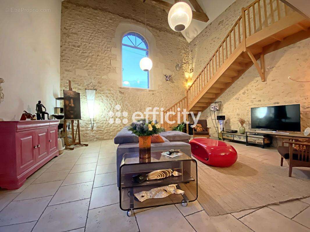 Maison à VERNOU-SUR-BRENNE