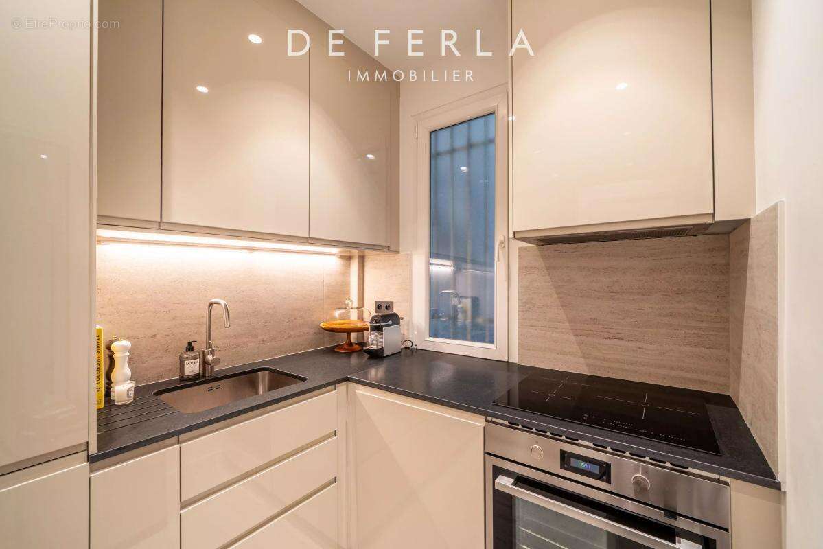 Appartement à PARIS-18E