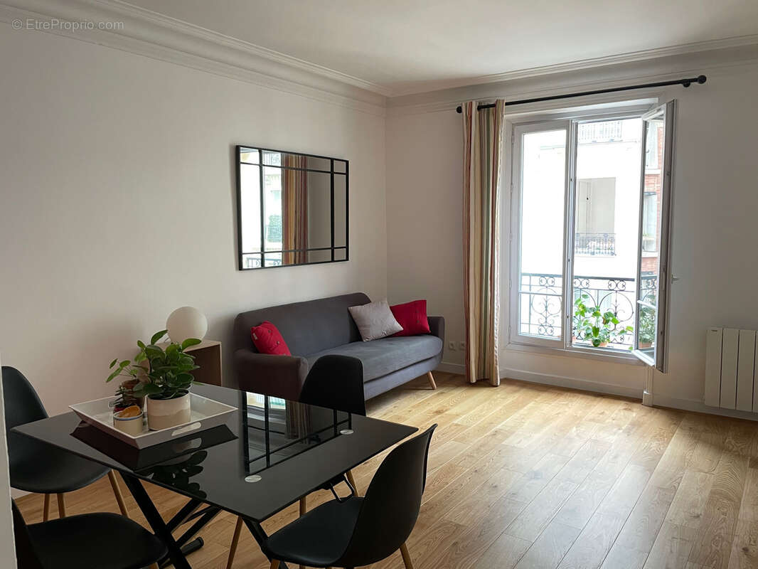 Appartement à PARIS-15E