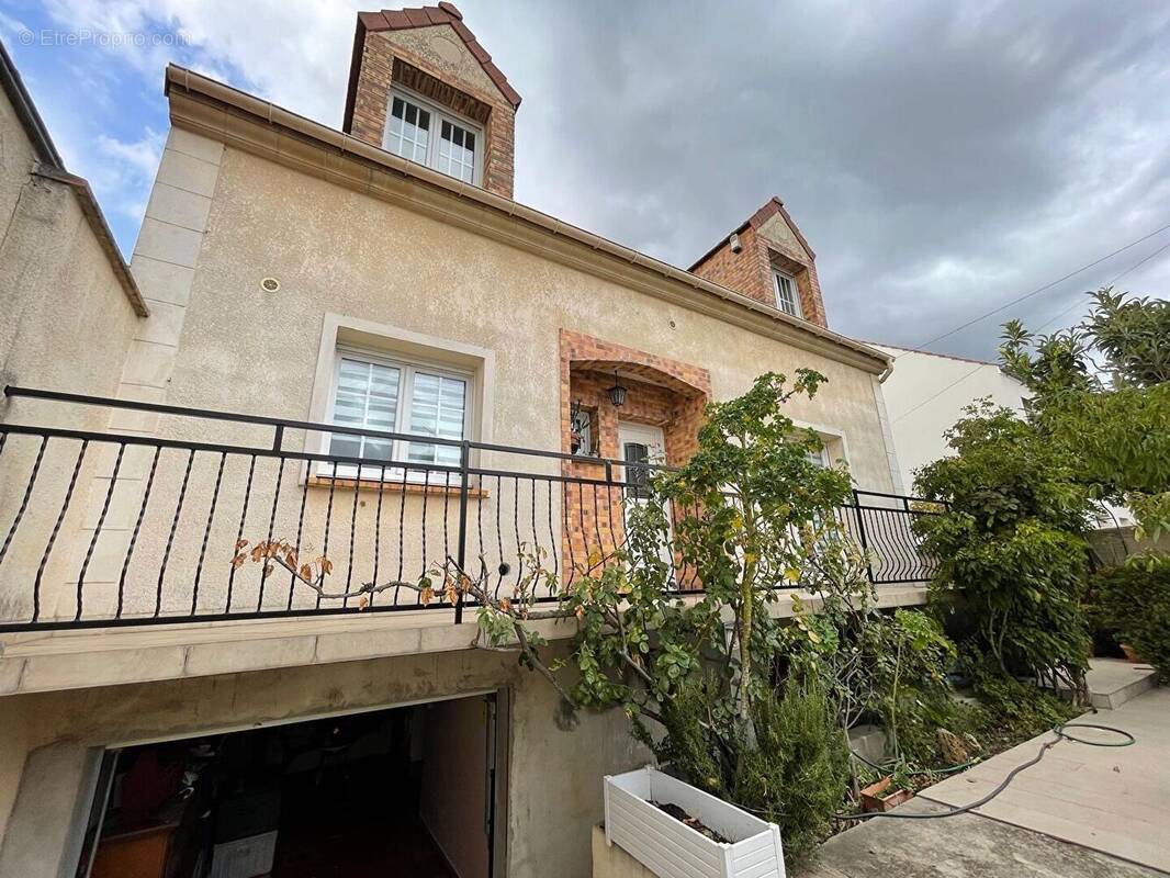 Maison à CHAMPIGNY-SUR-MARNE