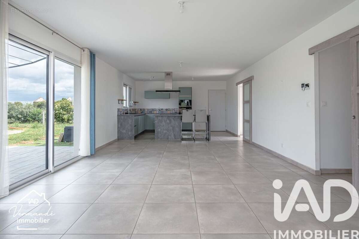 Photo 3 - Maison à SURGERES