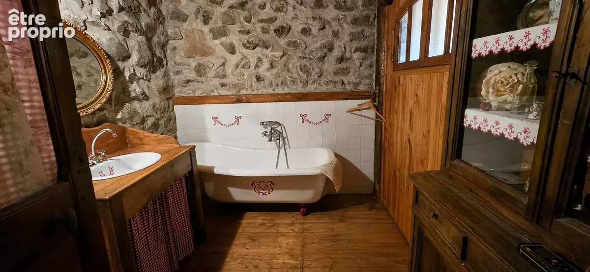 Maison en pierre de 188 m2 habitables sur un peu plus de 3 hectares de terrain - photo 15