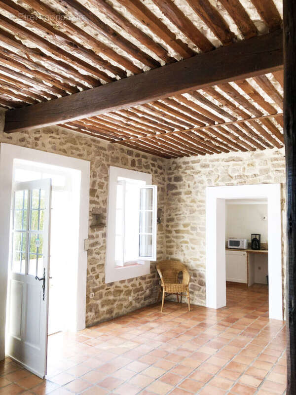 Maison à L'ISLE-SUR-LA-SORGUE