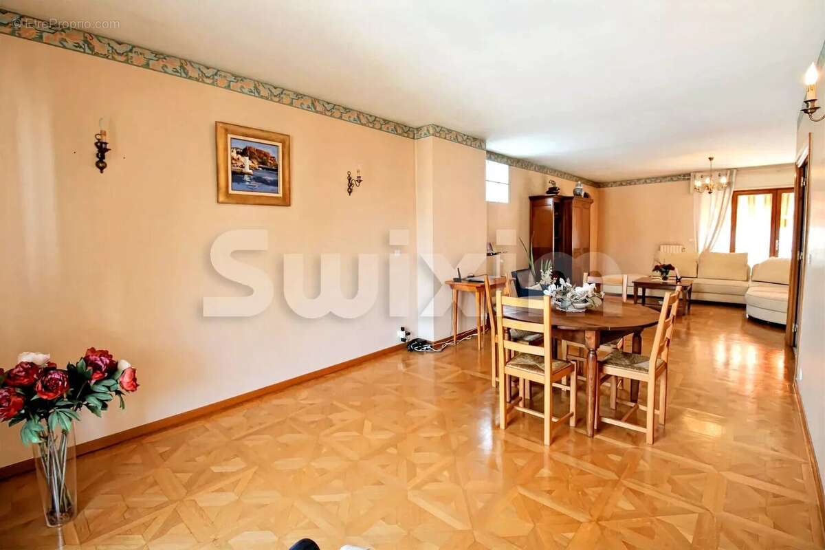 Appartement à AIX-LES-BAINS