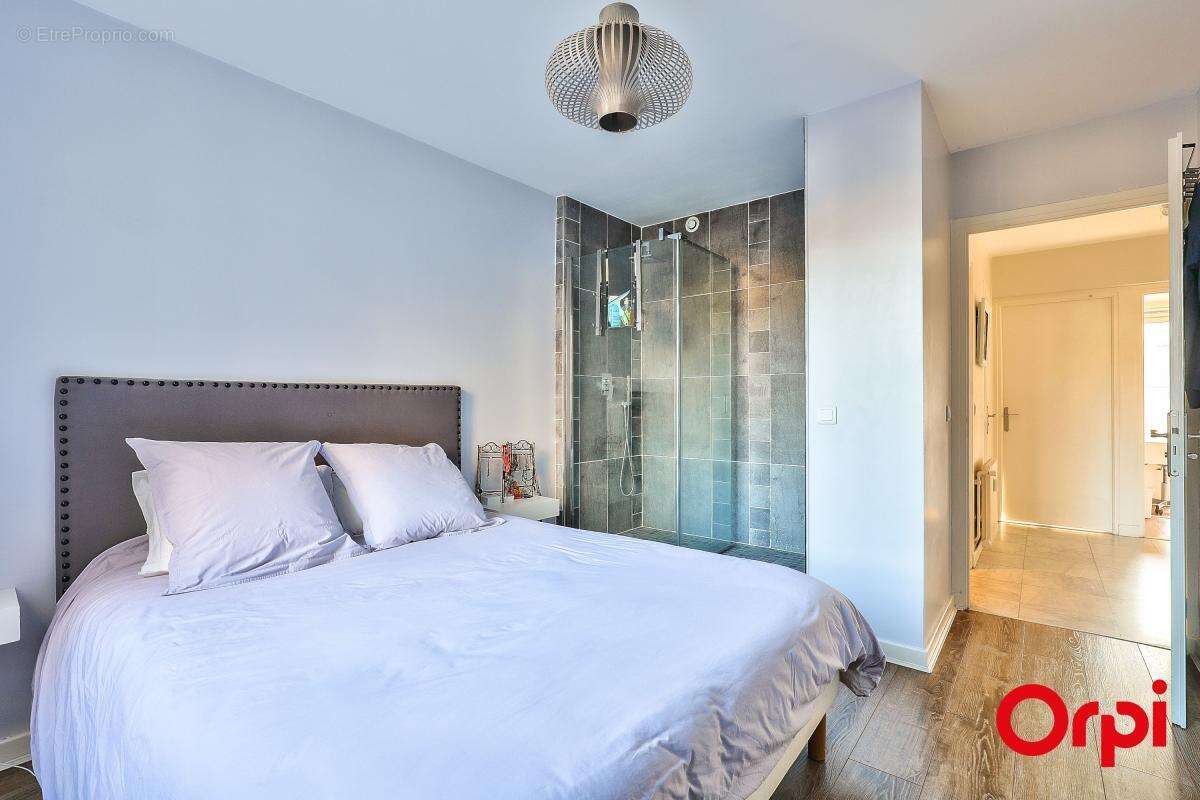 Appartement À Vendre T5 avec cave et place de stationnement - photo 9