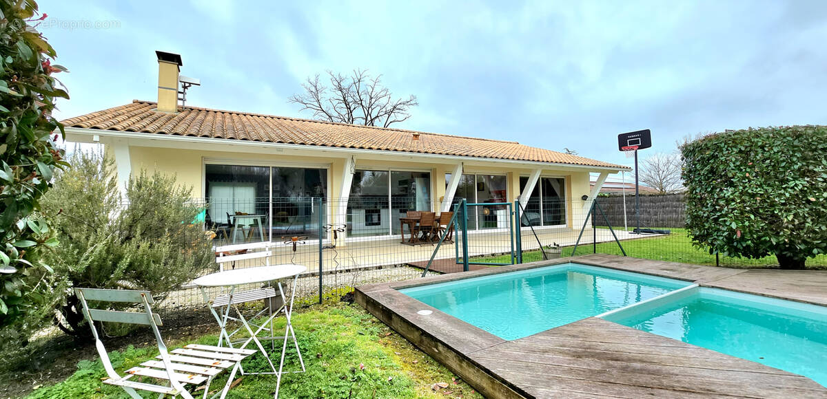 Maison à CAMPS-SUR-L'ISLE
