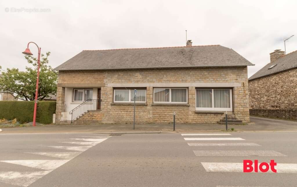 Maison à SENS-DE-BRETAGNE
