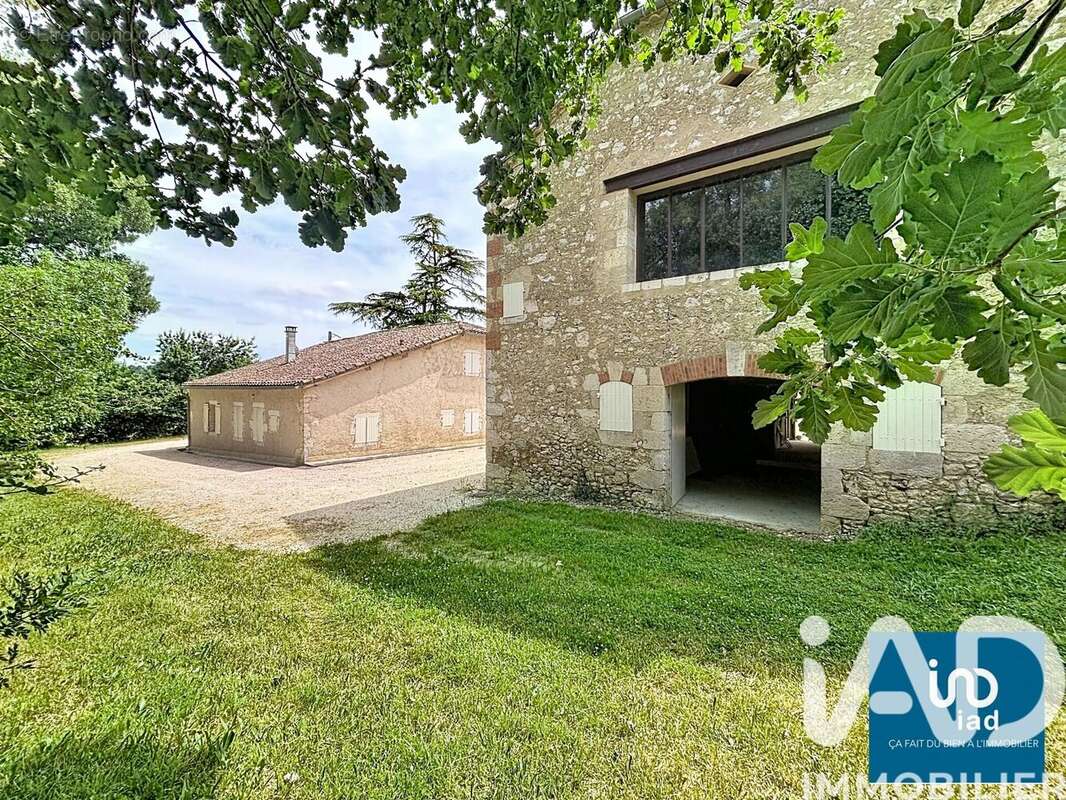Maison 225 m² à Lectoure  - photo 3