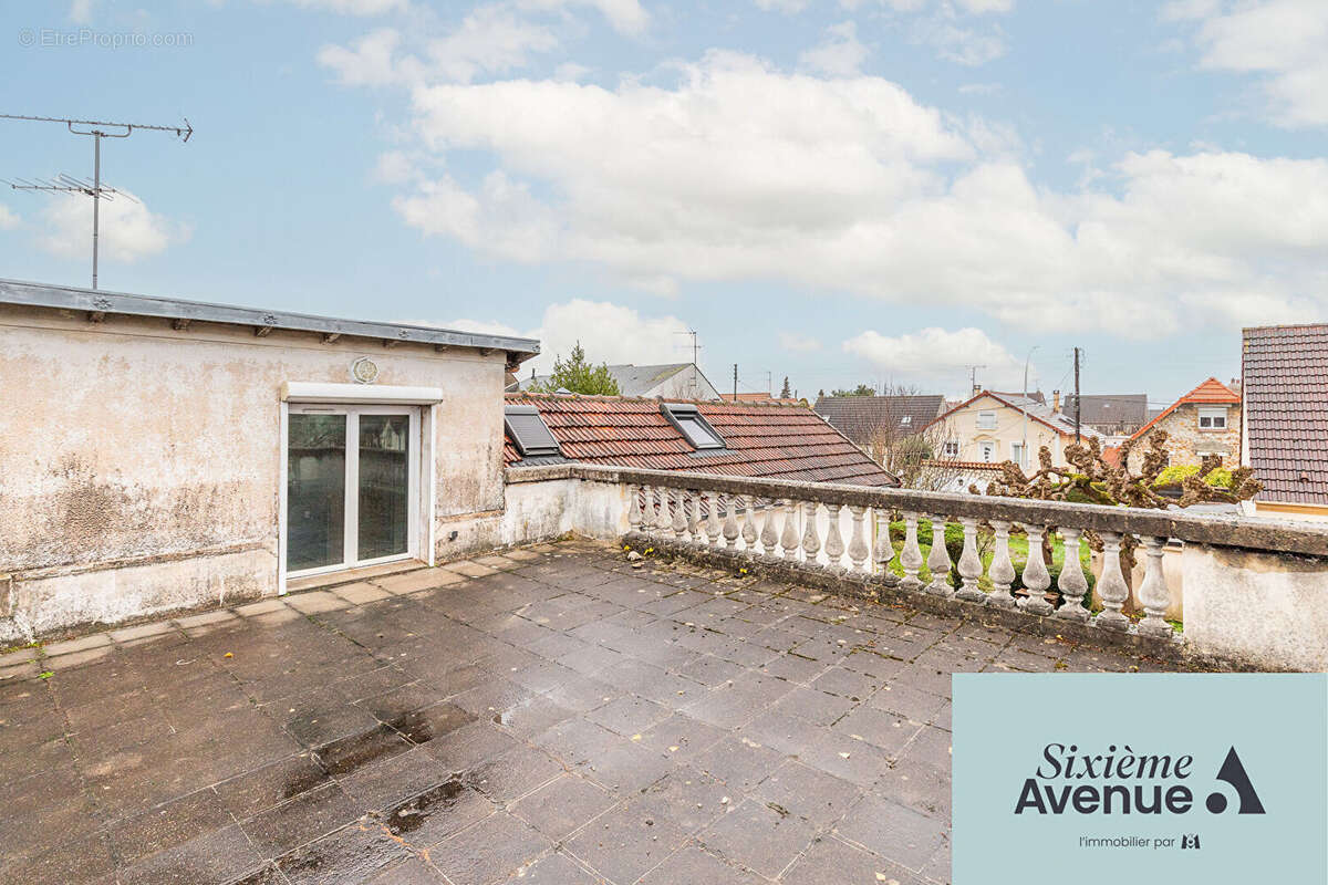 Maison à SAVIGNY-SUR-ORGE