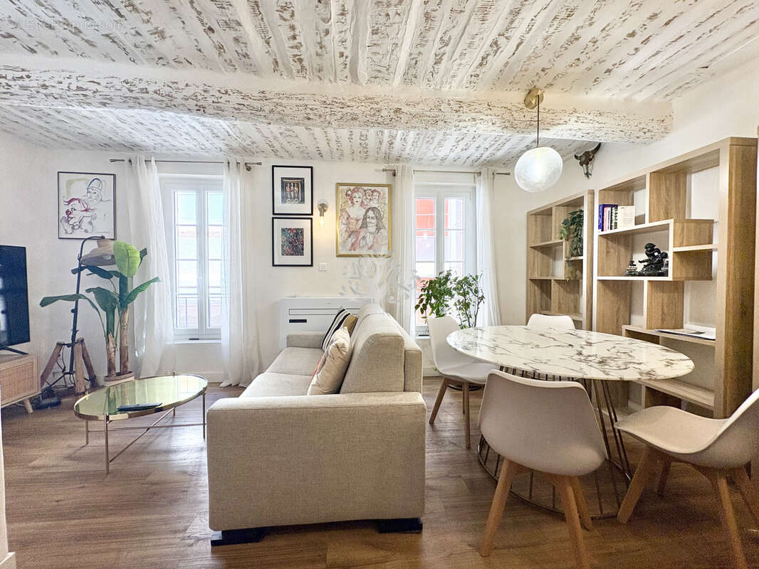 Appartement à SANARY-SUR-MER