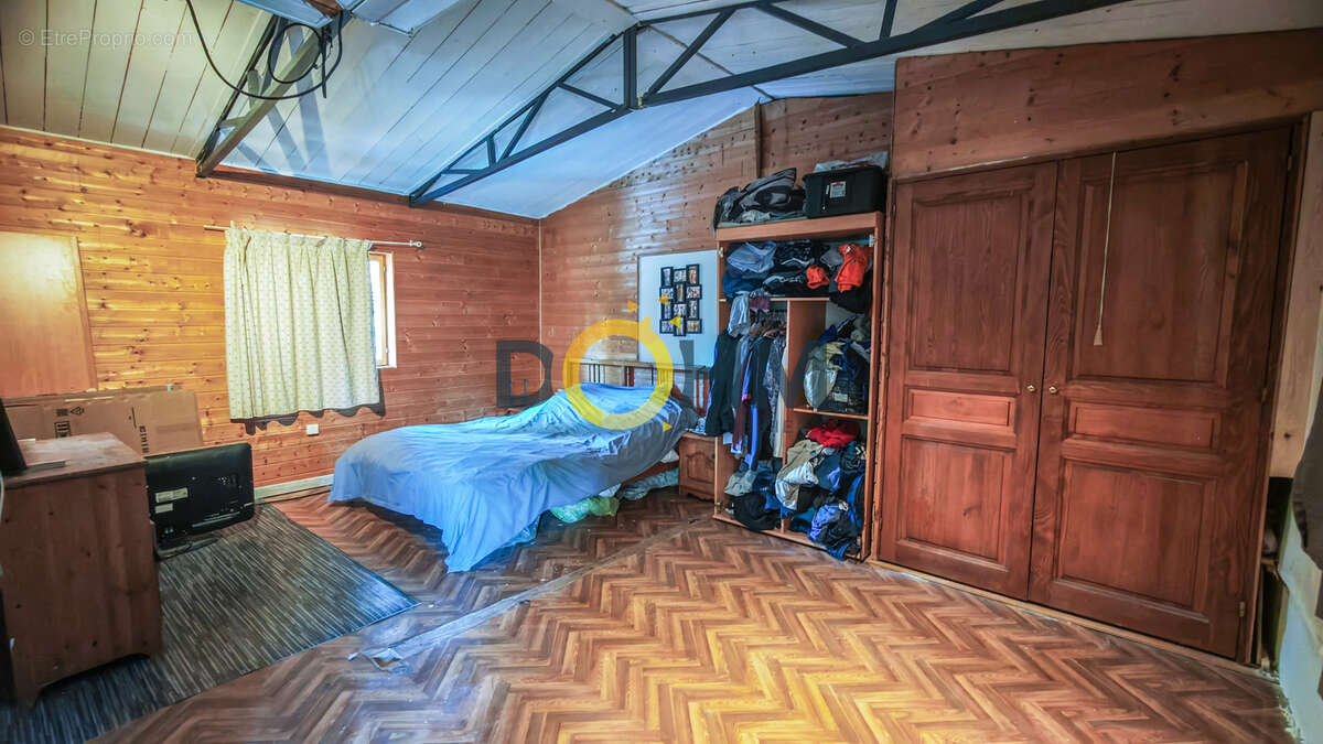 Maison de 130 M2, 3 chambres, un chalet indépendant, un étang - photo 9