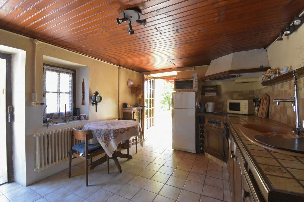 Maison 184 m² à Arthaz-Pont-Notre-Dame  - photo 8