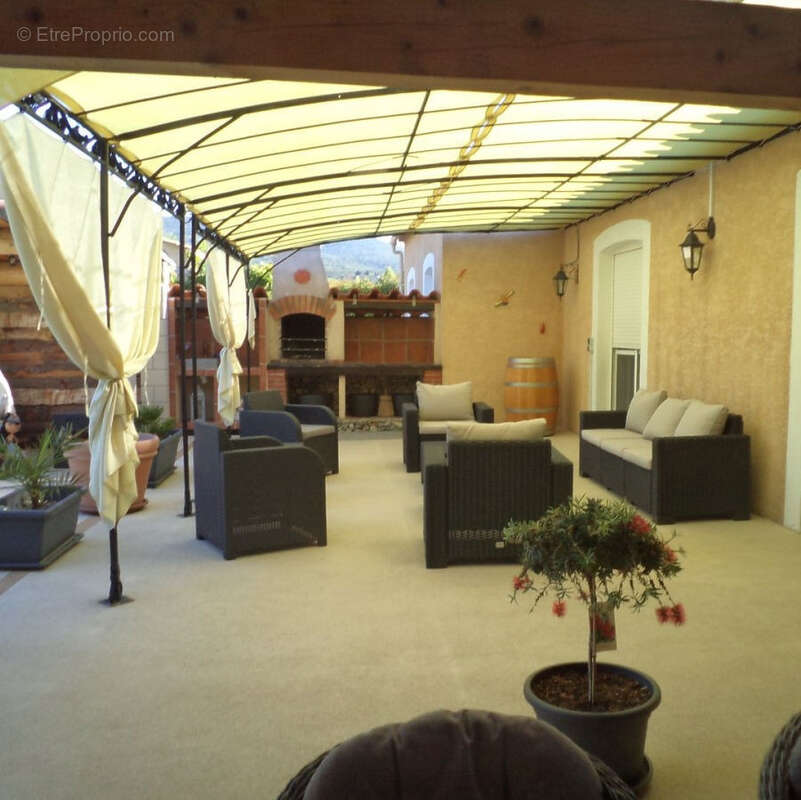 Maison à MOULES-ET-BAUCELS