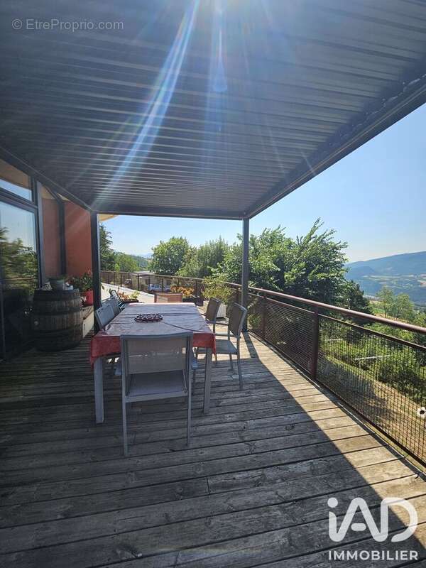 Maison 532 m² à La Batie-Neuve  - photo 2