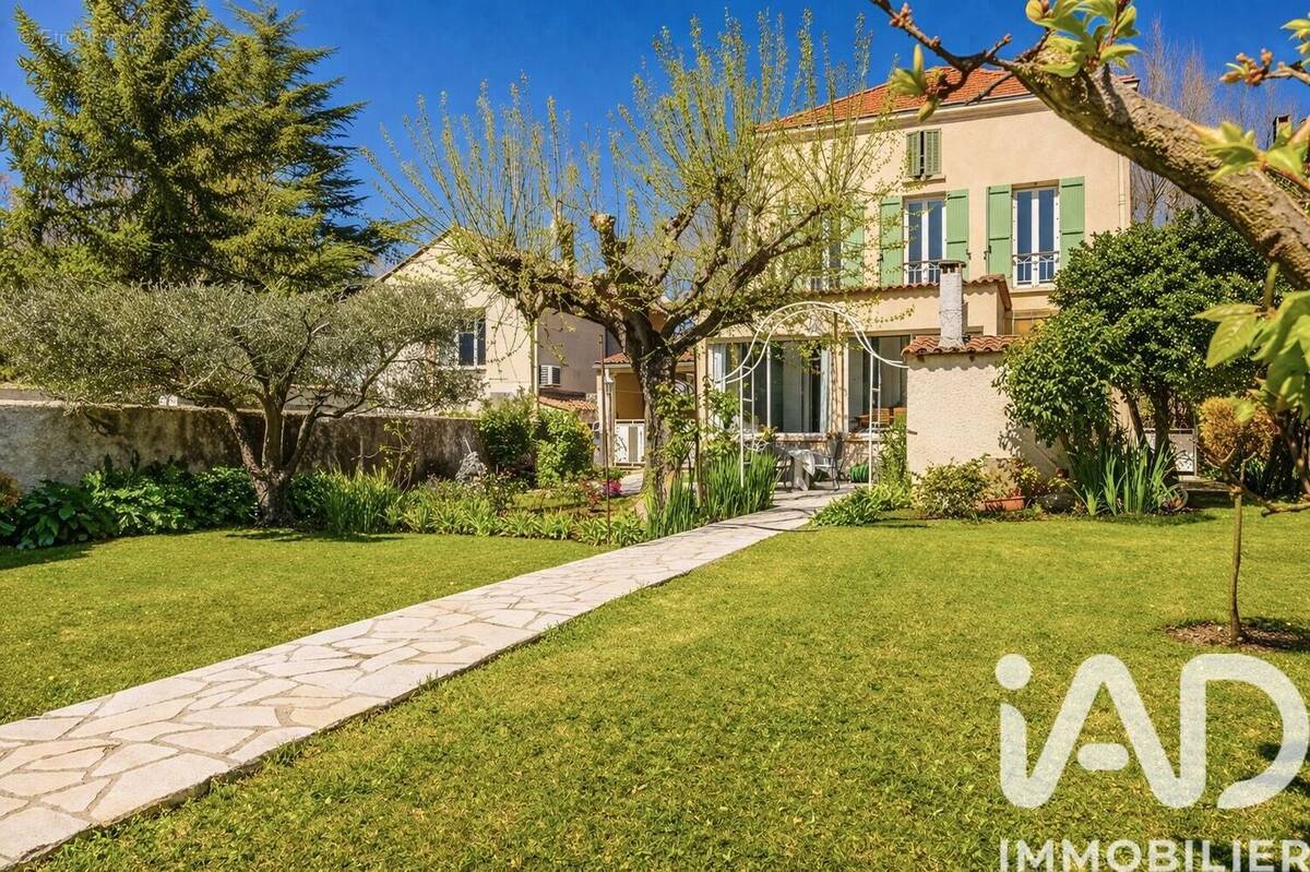 Photo 1 - Maison à SAINT-ZACHARIE